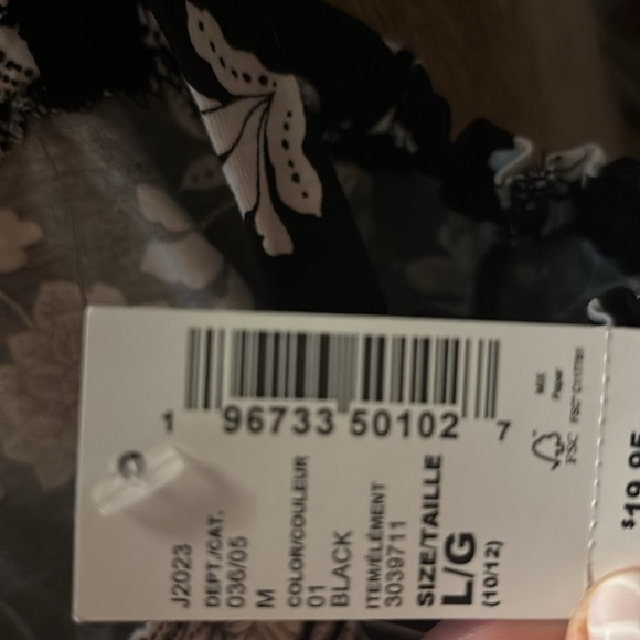 CHILDREN'S PLACE / Monochrome Floral Shirt / GIRLS - Picture 6 of 6